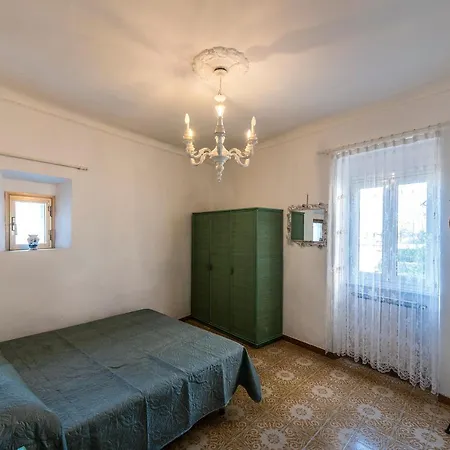 Antique Charm With Terrace Fezzano (Liguria)