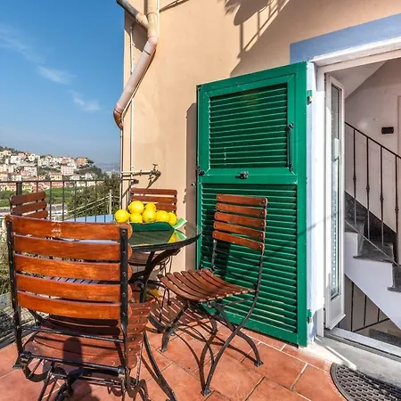 Apartment Antique Charm With Terrace *