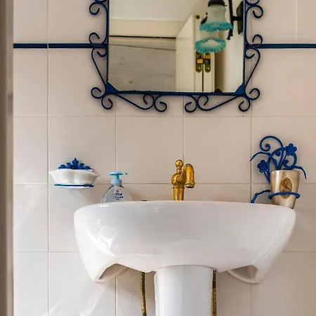 Antique Charm With Terrace * Fezzano (Liguria)
